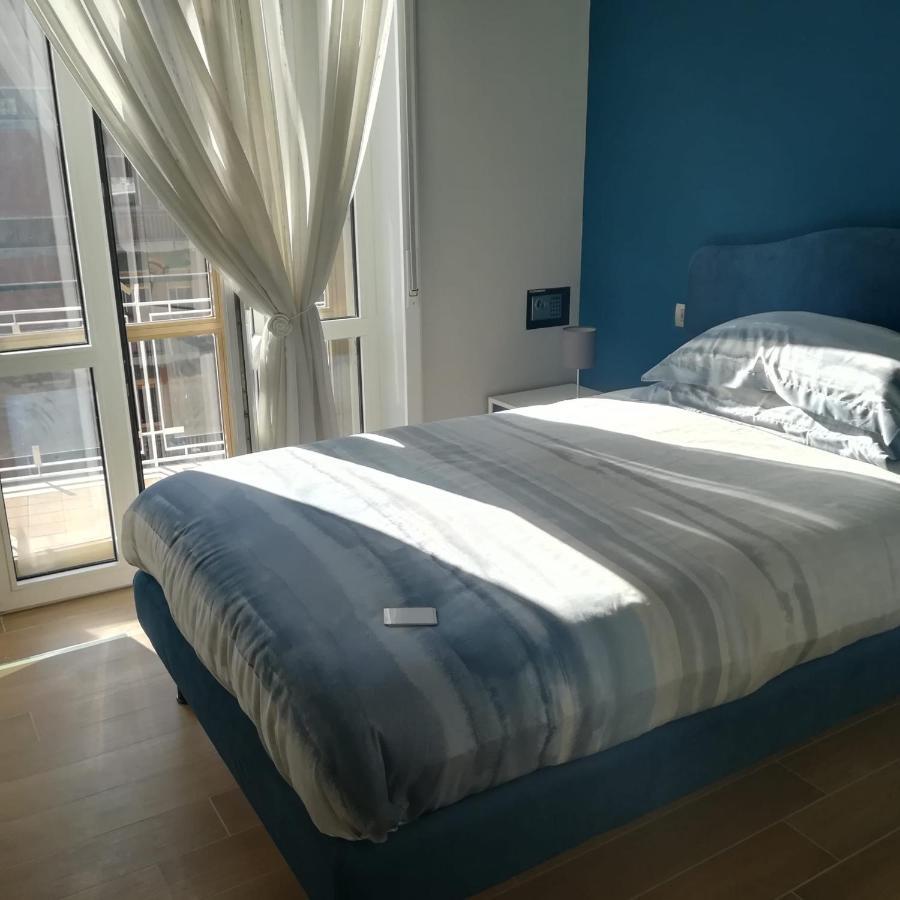 V I P Suites Cielo Stellato On Concordia Sea Salerno Exterior photo