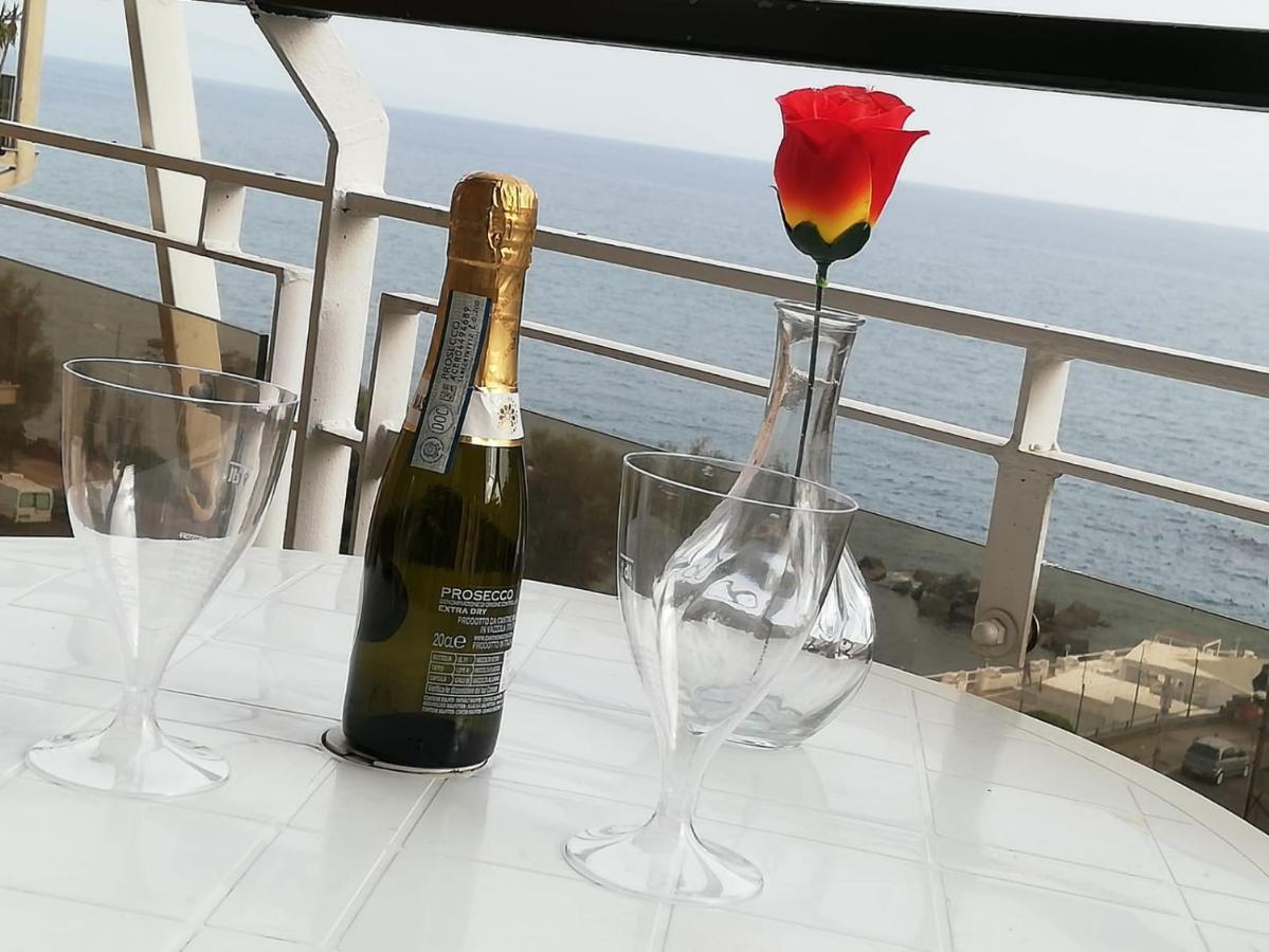 V I P Suites Cielo Stellato On Concordia Sea Salerno Exterior photo